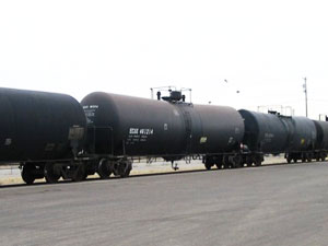 Train transloading bulk liquids.