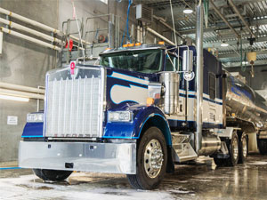 Liquids in Motion Ltd. truck about to be washed in their new washbay.